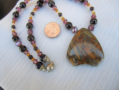 bamboo leaf agate necklace Picture